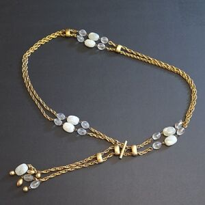 Gold Tone and White Beaded Toggle Clasp Belt